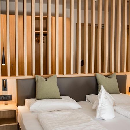 Hotel Theresia San Leonardo in Passiria Exterior foto