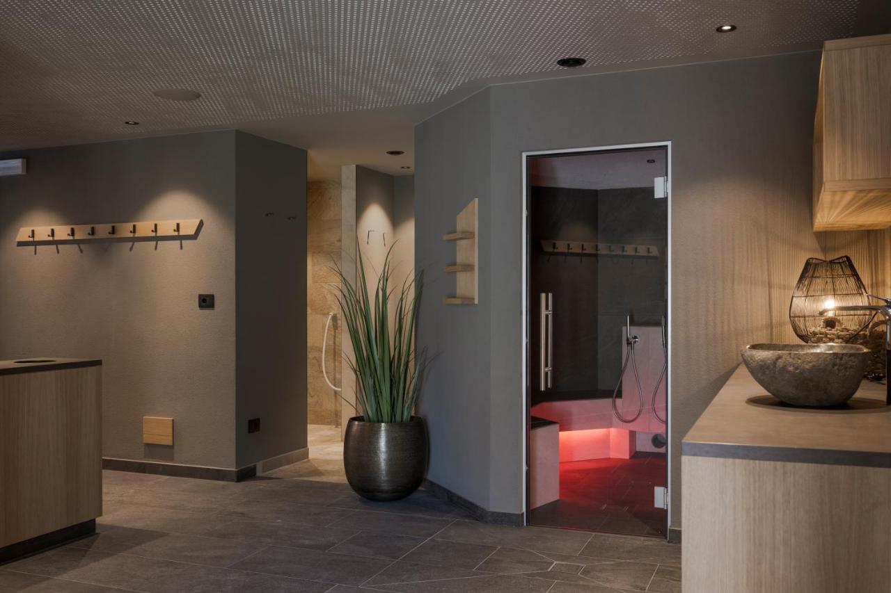 Hotel Theresia San Leonardo in Passiria Exterior foto