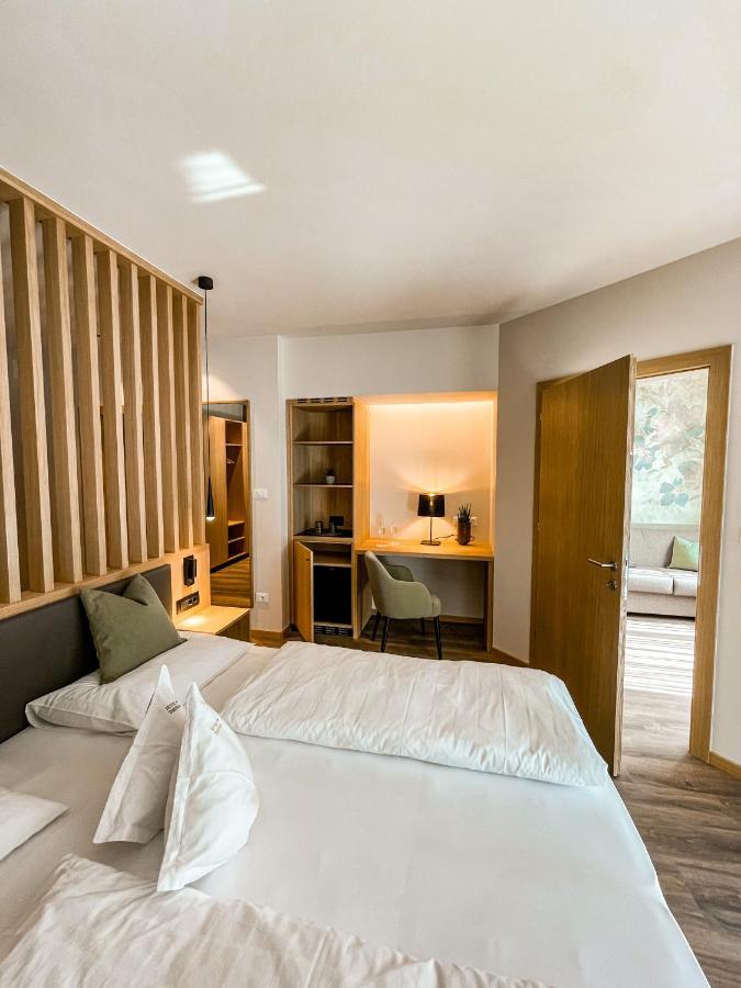 Hotel Theresia San Leonardo in Passiria Exterior foto